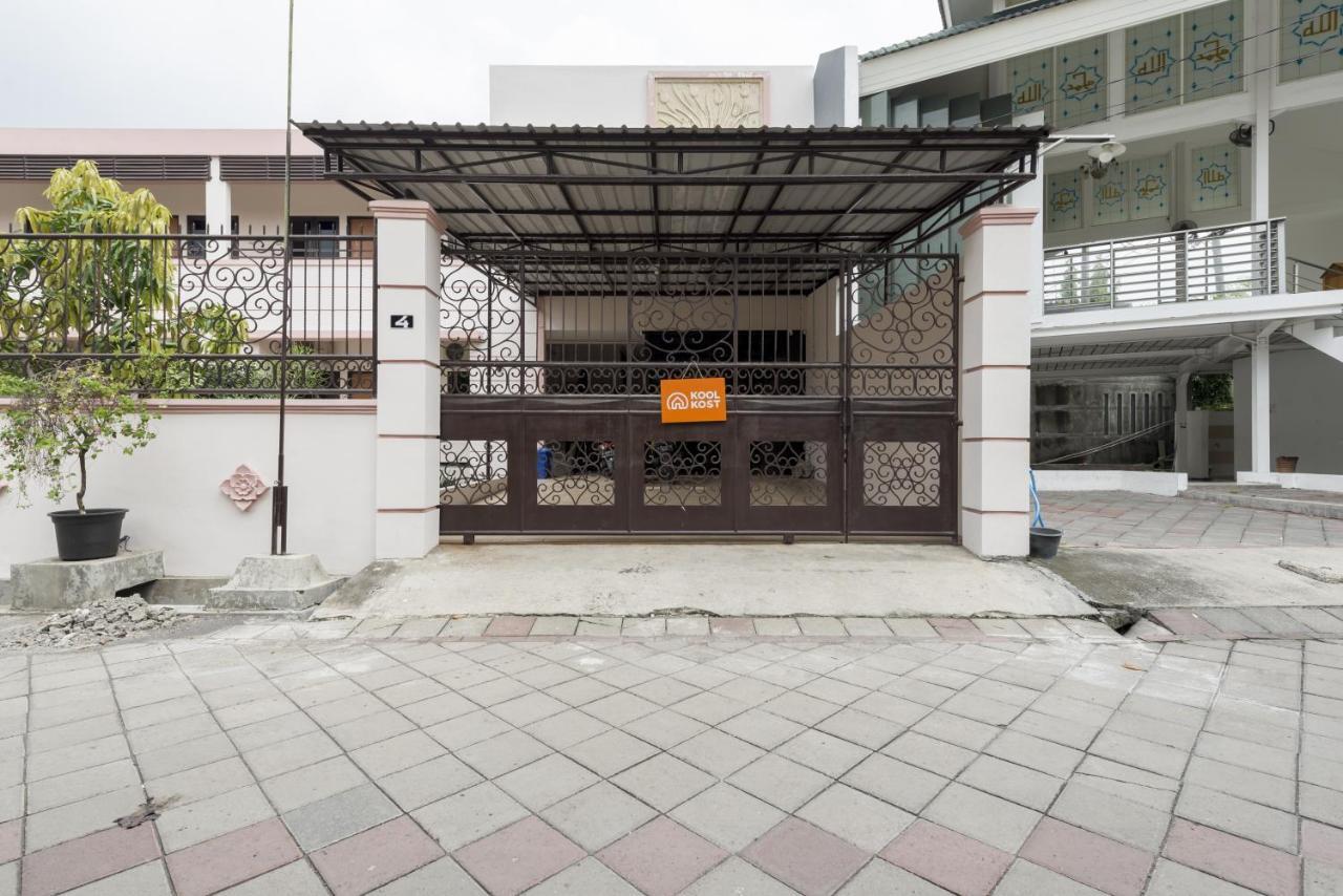 库尔柯斯特伊斯兰酒店-近退伍军人upn Medokanayu 外观 照片